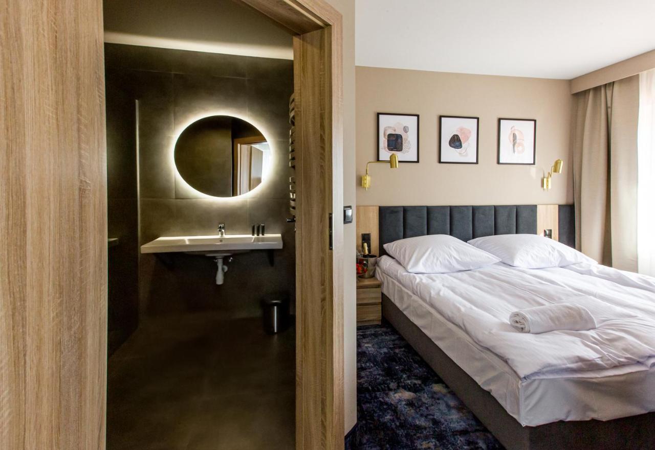 Sucha  Hotel Zodiak מראה חיצוני תמונה