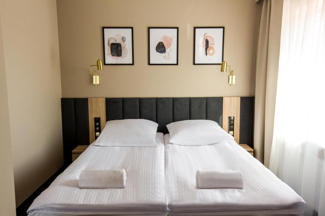 Sucha  Hotel Zodiak מראה חיצוני תמונה