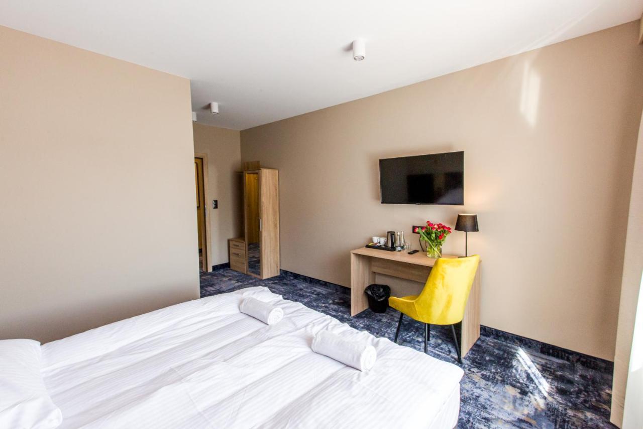 Sucha  Hotel Zodiak מראה חיצוני תמונה
