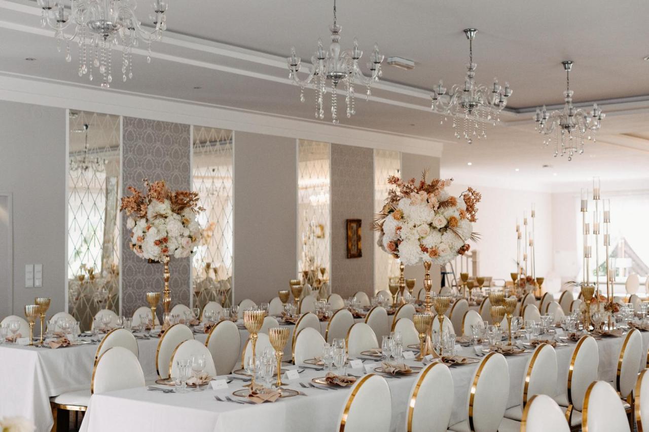 Sucha  Hotel Zodiak מראה חיצוני תמונה
