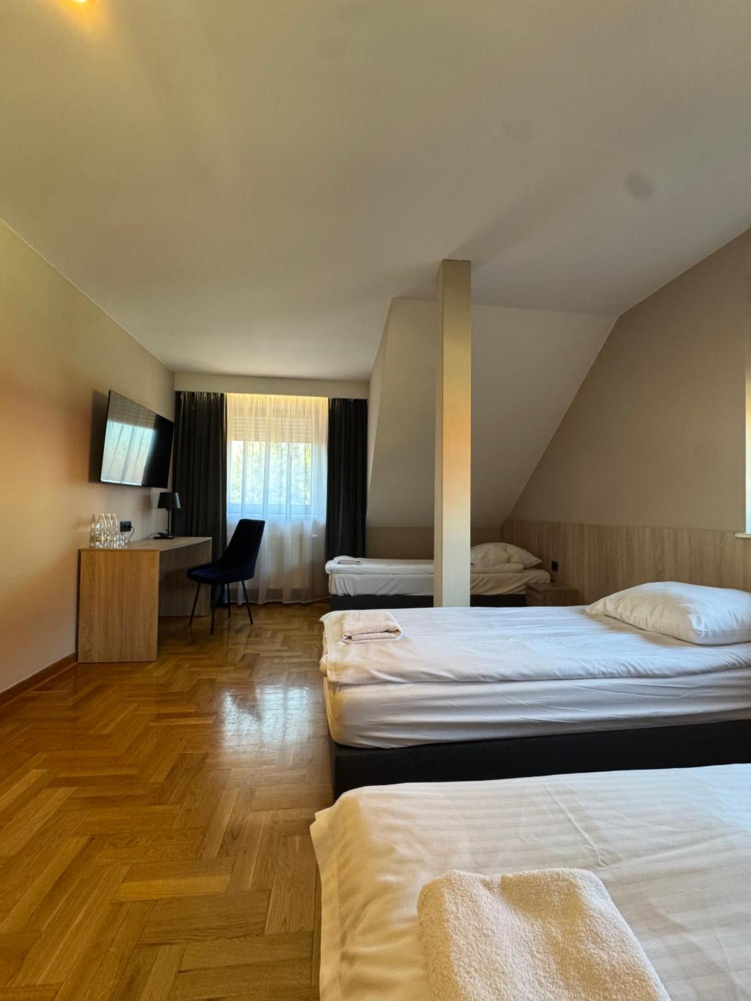 Sucha  Hotel Zodiak מראה חיצוני תמונה