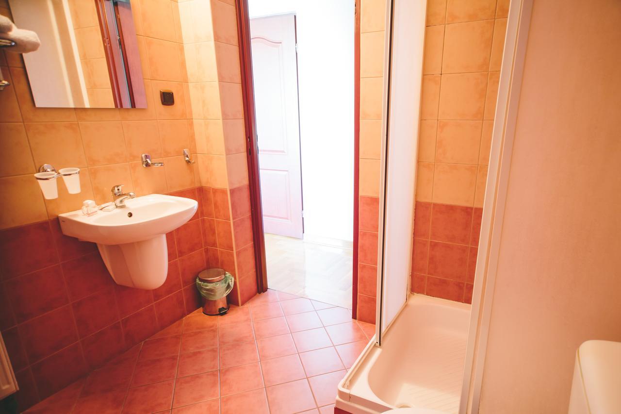 Sucha  Hotel Zodiak מראה חיצוני תמונה